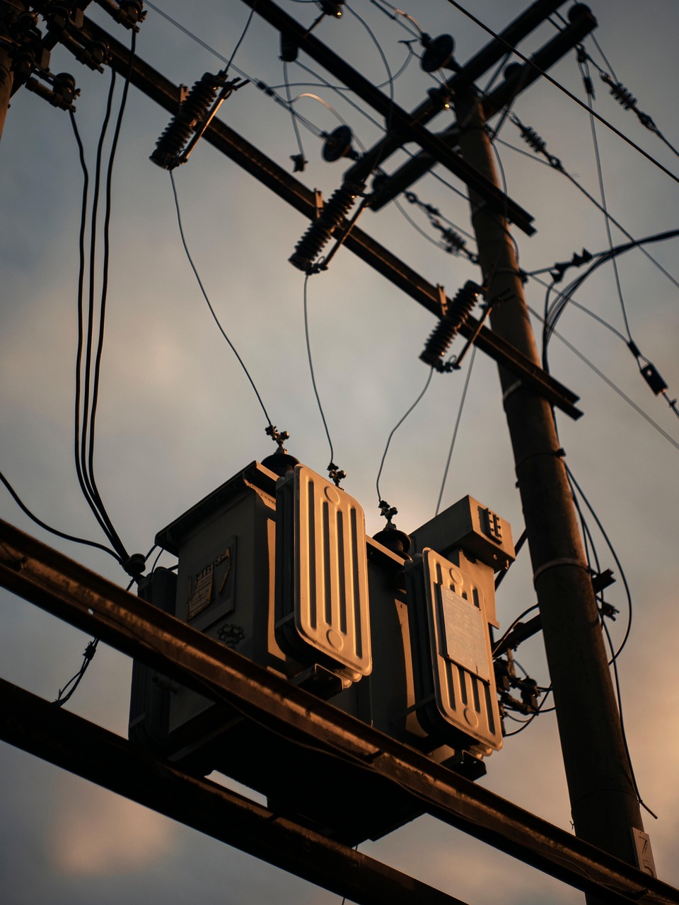 cable, generator, electricity, electric, post, transformer, electrical wiring, urban-6984649.jpg